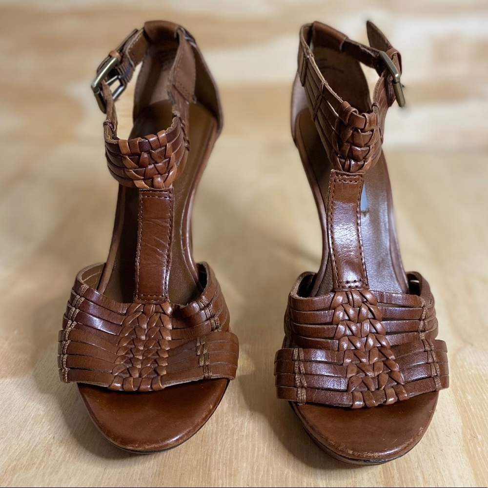 Classiques Entier Brown Heels